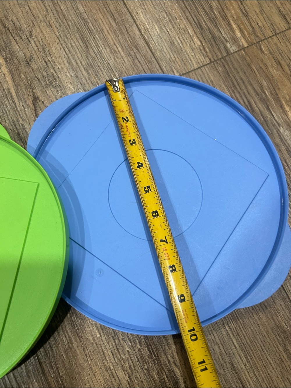 Tupperware lids - Picture 4 of 4